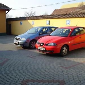 Halász Airport Panzio Vendégház Vecsés