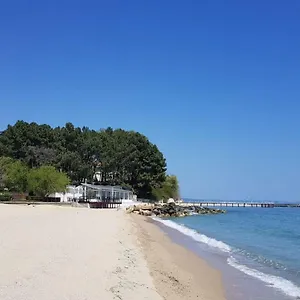 https://nikea-109.goldensandshotels.net